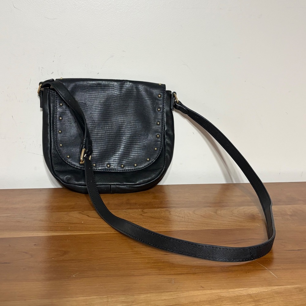 Vince Camuto Black Leather Crossbody Bag Studded Lizard Emboss Saddle Bag